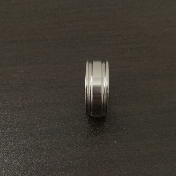Size 7 Stainless Steel Ring - Picture 3 of 4